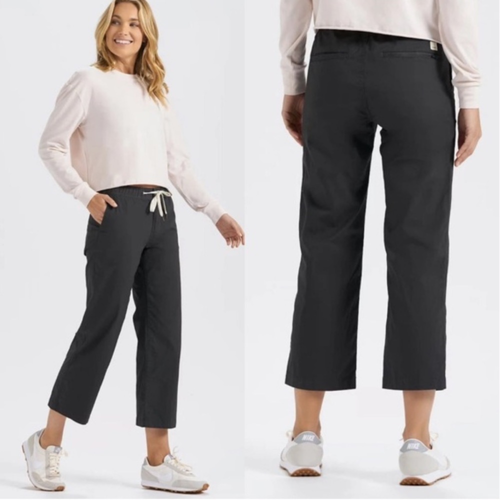 Vuori Women's Wide Leg Pants in Black